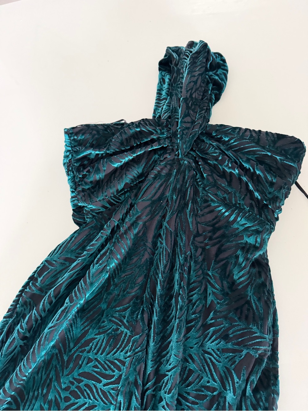 Taylor Teal off-shoulders Crisscross Evening Gown - Picture 8 of 12